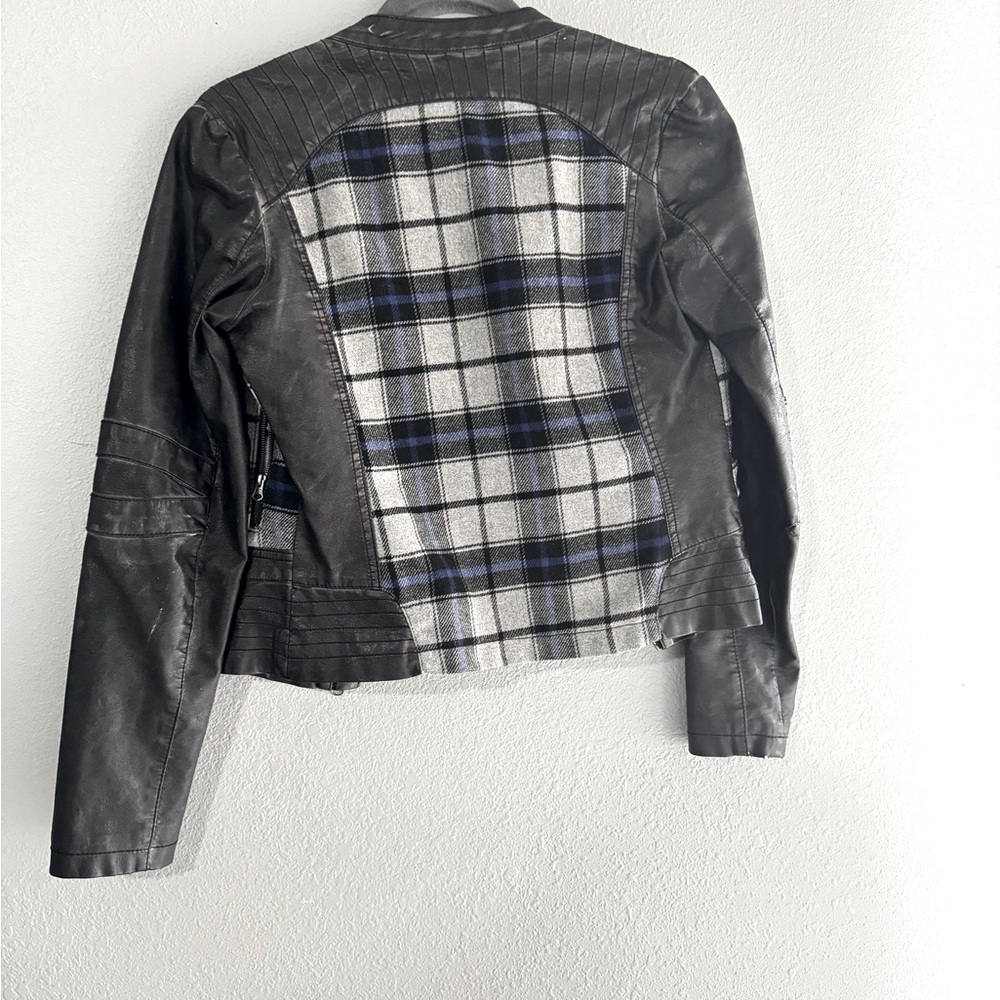 Vintage Leather jacket with design in the back